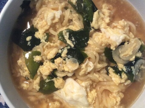 わかめとネギで♪卵とじラーメン